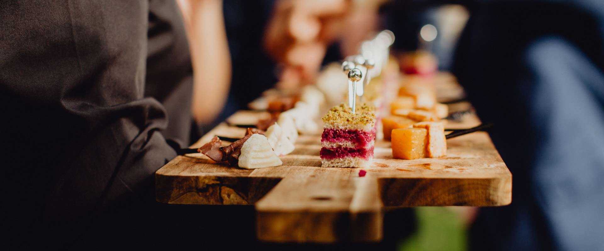 Lea Traiteur - Traiteur de Prestige : buffets dînatoires, brunchs, cocktails Lea Traiteur - Traiteur de Prestige : buffets dînatoires, brunchs, cocktails